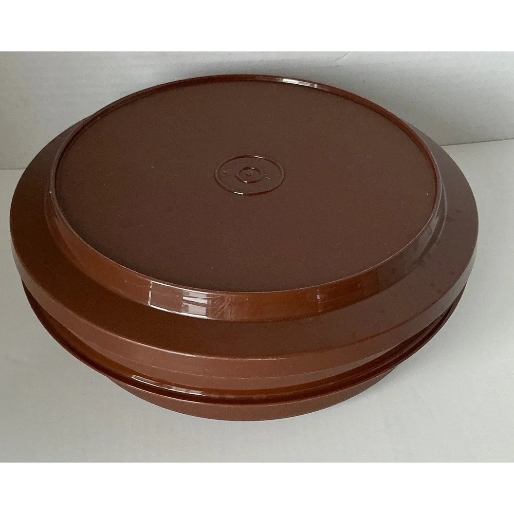 Tupperware preowned this